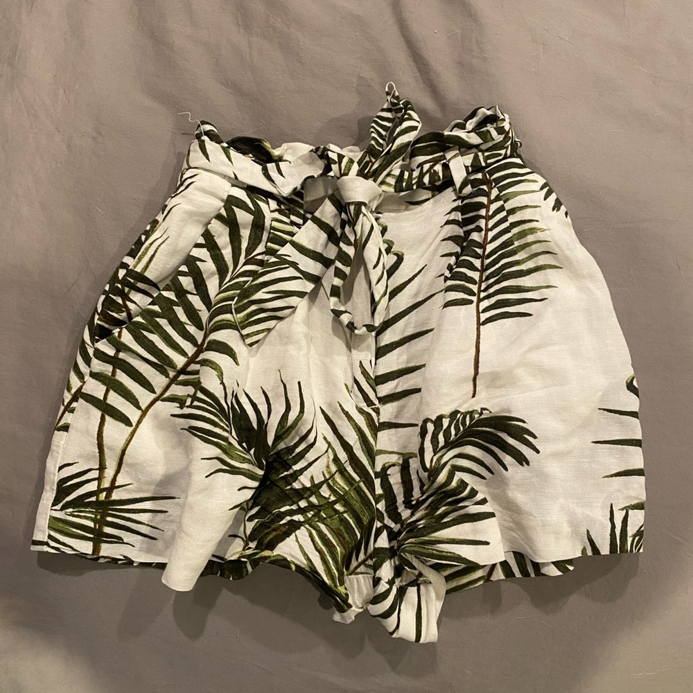 HAWAIIAN HIGHWAISTED SHORTS 🌺